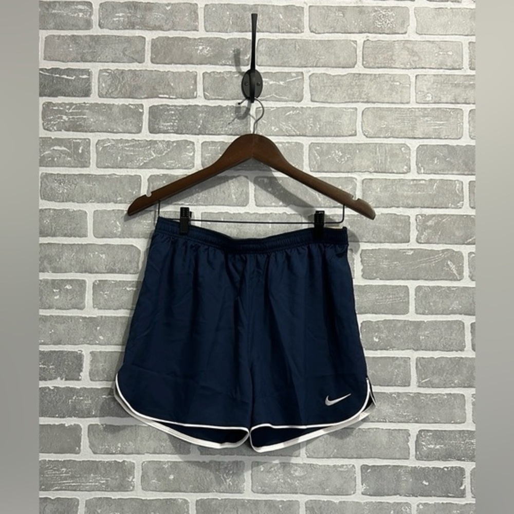 Women’s Nike Dri-Fit Slim Fit Shorts NWT